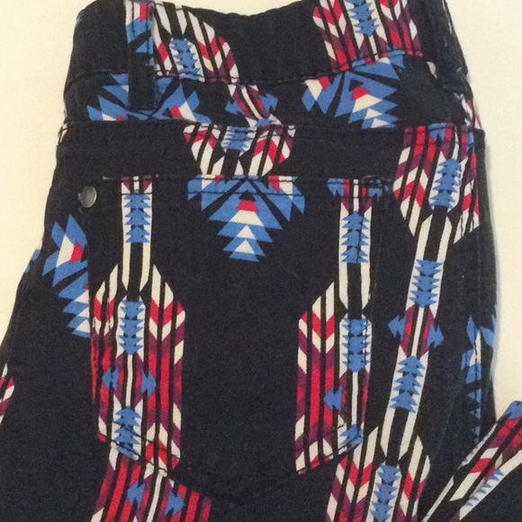 FOREVER 21 stretch pencil legs. - Picture 5 of 6